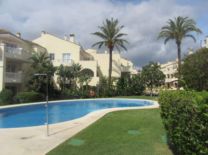 Apartment, El Paraiso, Marbella to rent